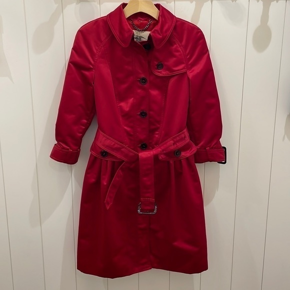 ⭐️Burberry Red Satin Lined Jacket—STUNNING!! Authentic—Button Front-Like New! - Picture 1 of 16